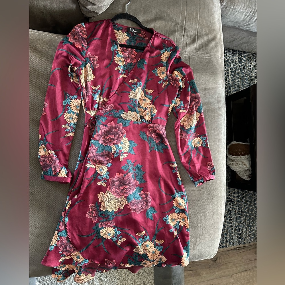 Lulus size large floral satin wrap dress worn once or twice